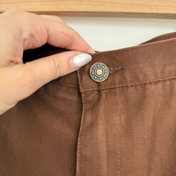 WEEKEND EDITION | Vintage High Rise Tailored Shorts - Picture 3 of 9